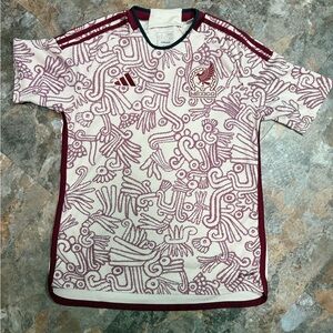 Adidas 2022 FIFA World Cup jersey. Size L slim fit